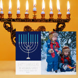 Carte De Vœux En Aluminium Happy Hanoukka Family Photo Blue Menorah Silver<br><div class="desc">Cette jolie carte pliée en feuille d'argent Happy Hanoukka branchée présente une belle menorah sur un arrière - plan bleu. Cette belle carte de vacances en photo juive présente votre propre photo à côté de votre nom de famille.</div>