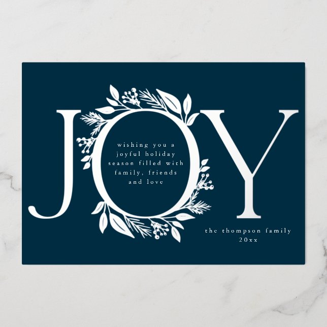 Carte De Vœux En Aluminium Joy Navy Blue Silver Pine Berry Wreath Photo (Recto)