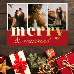 Carte De Vœux En Aluminium Joyeux et marié trois photo Collage Rouge Blanc<br><div class="desc">Elégante carte de vacances en feuille d'or de Noël moderne avec trois collages photo et un accueil de vacances en or sur l'arrière - plan rouge : Joyeux & marié, dans un mélange de typographie classique et élégant script. Parfait pour les couples qui se sont mariés et ont célébré leur...</div>