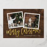 Carte De Vœux En Aluminium Joyeux Noël Rustique Script 2 Photo Gold<br><div class="desc">Cartes photos de Noël imprimées sur mesure et abordables avec des modèles simples pour la personnalisation. Ce design rustique chic dispose d'un 2 modèle photo avec un texte en véritable feuille d'or sur un arrière - plan à l'aspect bois. Personnalisez-le avec vos photos, nom de famille, année ou autre texte...</div>