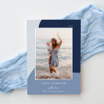 Carte De Vœux En Aluminium Joyful Shades Vertical Photo Hanoukka Silver<br><div class="desc">Un design chic et élégant de carte Hanoukka avec une seule photo verticale ou portrait sur un arrière - plan de formes organiques dans les tons bleus avec garniture en papier argenté. Personnalisez avec votre nom de famille et votre accueil personnalisé Hanoukka sous pour la touche finale parfaite à ces...</div>