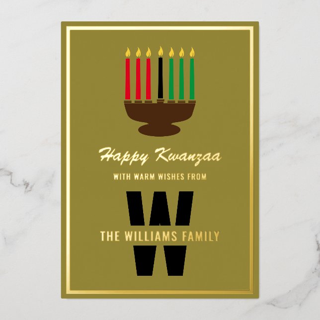Carte De Vœux En Aluminium Kinara Candles Happy Kwanzaa Monogramme Nom de fam (Recto)