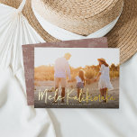 Carte De Vœux En Aluminium Mele Kalikimaka | Hawaiian Photo<br><div class="desc">Chic full bleed horizontal or landscape-oriented holiday photo card features "Mele Kalikimaka, " the Hawaiian Christmas greeting, in casual gold foil hand lettered script typography as an overlay on your favorite beach or vacation photo. Personalize with your custom holiday message, the year, and your family name beneath. Cards reverse to...</div>