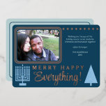 Carte De Vœux En Aluminium Merry Happy Everything Photo Marine Rose Gold Foil<br><div class="desc">Ajoutez une touche de luxe à vos salutations de vacances avec ces vraies cartes de voeux en feuille d'or plat rose avec votre photo et un arbre de Noël bleu pastel et une Hanoukka Menorah assortie. Ajoutez votre photo en haut à gauche de la conception où elle apparaîtra avec des...</div>