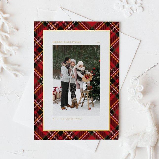 Carte De Vœux En Aluminium Motif carreaux rouge classique Joyeuses Fêtes Phot (Classic Red Plaid Pattern Happy Holidays Photo Foil Holiday Card)