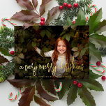 Carte De Vœux En Aluminium Real Foil Script & Stars Christmas Holiday Photo<br><div class="desc">Ajoutez un peu de brillance à vos cartes de Noël avec de l'or véritable, de l'argent ou de l'or rose ! Ce style métallique classique et intemporel ajoutera un autre niveau à vos cartes. Célébrez la saison avec cette carte de vacances moderne et simple de Cali Graphics. Le devant de...</div>