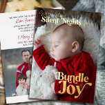 Carte De Vœux En Aluminium Silents Nights Bundle Joy 2 Photo Naissance de béb<br><div class="desc">Nous avons troqué nos Slient Nights pour un Bundle of Joy - carte de Noël pour bébé avec photos, typographie ornée et feuille d'or de luxe. Lettre manuscrite décontractée et typographie festive avec beaucoup d'espace pour vous présenter votre nouveau bébé, inclure les statistiques de naissance et vos souhaits de noël....</div>