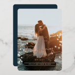 Carte De Vœux En Aluminium Sparkle Merry et Bright Christmas Photo Foil Card<br><div class="desc">Un carte photo moderne et complet pour les vacances. Le design avant comprend le message "MAY YOUR CHRISTMAS BE JAUNE AND BRIGHT",  imprimé sur votre photo spéciale. Ajoutez votre propre message de vacances au dos de la carte !</div>