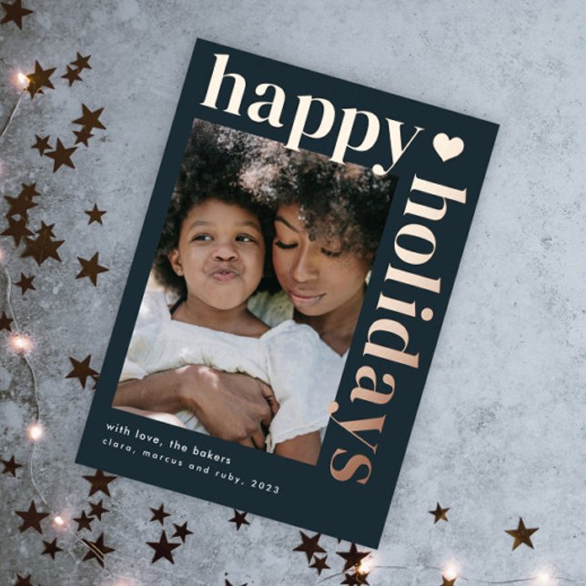 Carte De Vœux En Aluminium Téléchargement Typographie Moderne Gras Joyeuses F (A modern photo holiday card with elegant real foil happy holidays bold typography.)