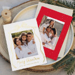 Carte De Vœux En Aluminium Vintage Bow Joyeux Noël 2 Photo Gold<br><div class="desc">Célébrez la saison en beauté avec cette carte de Noël luxueuse, avec votre photo de famille verticale préférée sertie contre un arrière - plan blanc orné d'un élégant arc et ruban en feuille d'or. "Joyeux Noël" brille en feuille d'or, ajoutant une touche de sophistication, avec l'espace ci-dessous pour personnaliser votre...</div>