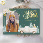 Carte De Vœux En Aluminium White Truck Snowman Noël Photo Turquoise Gold<br><div class="desc">Éblouissez vos invités avec cette élégante carte de Noël à thème boisé avec un joli camion blanc et adorable bonhomme de neige avec de vrais éléments en feuille d'or. Ajoutez simplement votre texte sur ce modèle facile à utiliser et ornez cette carte avec votre photo préférée pour en faire une...</div>