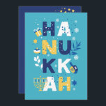 Carte de voeux HANOUKKA Chanukah Menorah Dreidel<br><div class="desc">Notre carte Hanoukka Greeting avec un dreidel, menorah, beigne de gelée, et les étoiles juives de David est une belle et amusante façon de souhaiter à la famille et aux amis un Hanoukka heureux dans le style. . Personnalisez avec votre salutation personnalisée au verso pour en faire vraiment un de...</div>