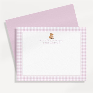 Carte de vœux pour la nurserie avec un ours en pel
