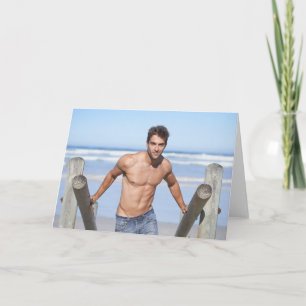 Carte de vœux pour un garçon sur la plage mec sexy