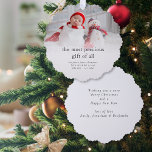 Carte Décorative Bébé 1er Noël Statistiques de naissance Superposit<br><div class="desc">Baby 1st Christmas Birth Statistiques Photo Overlay. Ce tout-en-un pratique a vos souhaits de faire-part de naissance et de Noël ainsi qu'une photo de votre nouvelle arrivée avec le cadeau le plus précieux de tous et les statistiques de naissance sur le devant et votre salutation et les noms sur le...</div>