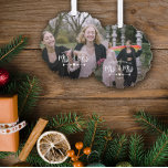 Carte Décorative Flèches Coeur Premier Noël Madame Madame Photo<br><div class="desc">Charmant ornement de Noël pour les jeunes mariés personnalisé avec une photo de chaque côté. Mme & Mme est écrite dans un joli script de brosse au-dessus de deux flèches pointant vers un coeur dans un regard dessiné à la main avec l'année en dessous.</div>