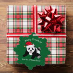 Carte Décorative Jolie Panda Ours Noël personnalisé Vert de cadeau<br><div class="desc">Les mignons animaux de vacances sont ma partie préférée de Noël. Un bel ours de panda portant un chapeau de Père Noël rouge et qui a l'air heureux. Cette étiquette de carte cadeau vert personnalisée me remplit de l'esprit de Noël.</div>