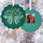 Carte Décorative Paire de rennes verts Scandi Noël<br><div class="desc">Parfait pour un couple, cette carte présente un design d'inspiration scandinave de deux têtes de cerf avec des éléments décoratifs naturels comme des flocons de neige, des fleurs et des branches en or blanc et faux métallique. Personnalisez le texte et ajoutez votre photo au dos pour une carte de Noël...</div>
