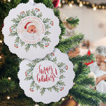 Carte Décorative Premier Noël Grand-mère Grand-père Photo Berry<br><div class="desc">Premier Noël Grand-mère Grand-père Photo Berries. Un ornement tout-en-un et une carte pour réchauffer le coeur de nouveaux grands-parents, avec une photo de leur nouveau petit-enfant dans le Centre dans un masque circulaire, nom et année, que vous pouvez facilement personnaliser dans un cadre circulaire de verdure et de baies d'hiver,...</div>