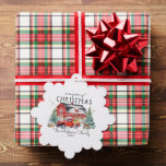 Carte Décorative Rustic Winter Grange Vintage Red Farmhouse Truck<br><div class="desc">Doté d'une belle grange rouge et d'un camion vintage de ferme rouge. Ajoutez votre nom et votre année à l'avant et personnalisez le dos avec vos propres photos. Ces jolies cartes ornementales de Noël sont si amusantes à envoyer et à recevoir! Une partie de carte de Noël et une partie...</div>
