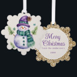 Carte Décorative Snowman Purple Gold Green Joyeux voeux de Noël<br><div class="desc">Ornement/salutation de Noël violet et or avec un bonhomme de neige mignon portant un casquette violet et une écharpe verte. Personnalisez le dos avec votre salutation et tout autre texte que vous choisissez. Contactez-moi pour obtenir de l'aide sur vos personnalisations ou pour demander d'autres produits de correspondance ou de coordination....</div>