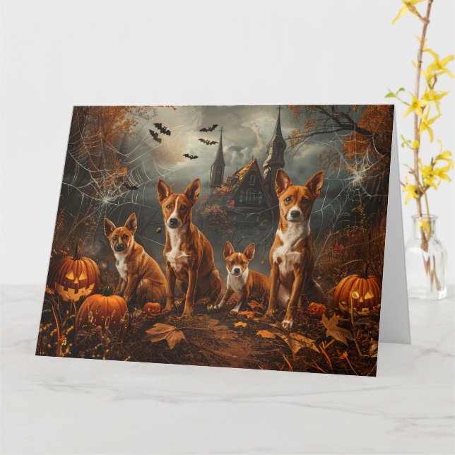 Carte Délice de nuit d'Halloween pour Basenji (Fleur jaune)
