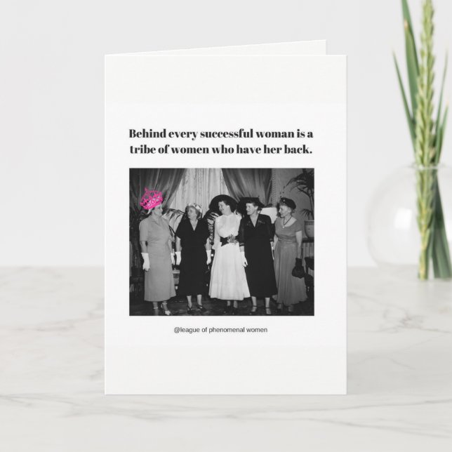 Carte Derrière chaque femme qui réussit est... (Devant)