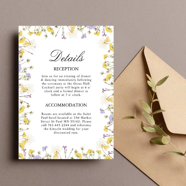 Carte d'information sur les détails du mariage flo (Rustic floral enclosure card shares wedding details with warm, natural charm.)