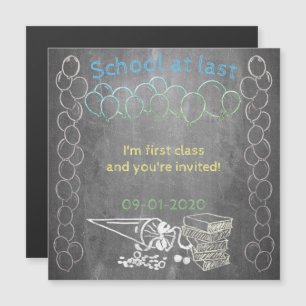 Carte d'invitation à l'inscription scolaire sur un