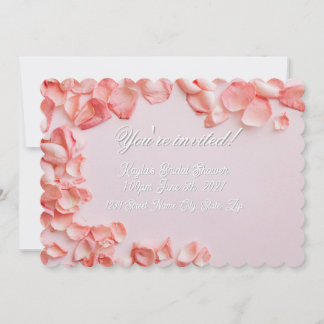 Carte d'invitation au pétale de rose rose