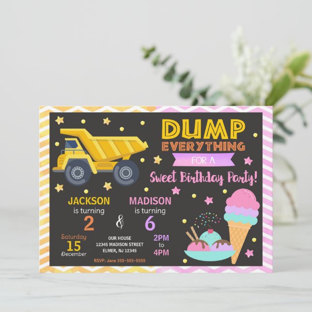 Carte d'invitation d'anniversaire commune Construc (Debout devant)