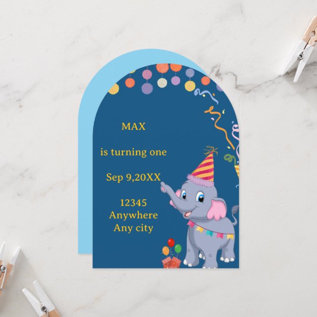 Carte d'invitation d'anniversaire éléphant mignon (Devant/Arrière en situation)