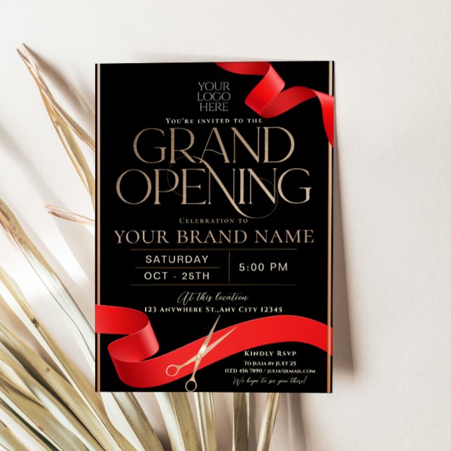 Carte d'invitation moderne noire pour l'ouverture  (Modern Black Grand Opening Invitation Card )