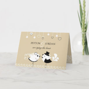 Carte d'invitation pliée pour les oiseaux de marié