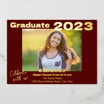 Carte d'invitation pour la graduation en rouge fon