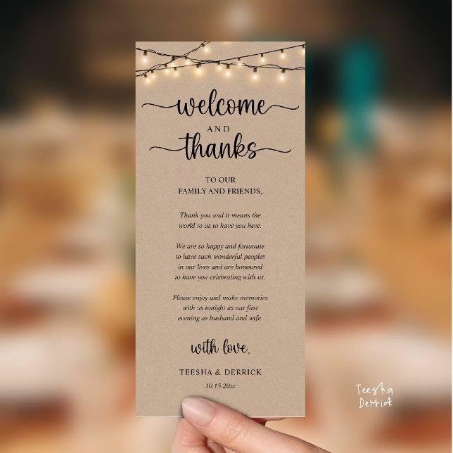 Carte d'invité de réception rustique "Bienvenue et ("Welcome and Thanks" Rustic Reception Guest Card in String Lights Brown Kraft)