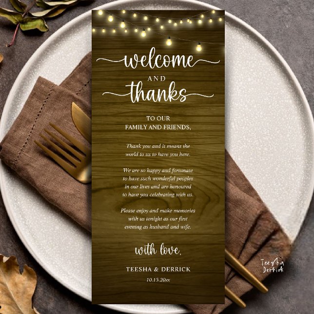 Carte d'invité de réception rustique "Bienvenue et ("Welcome and Thanks" Rustic Reception dinner Guest thank you Card in string lights brown wood)