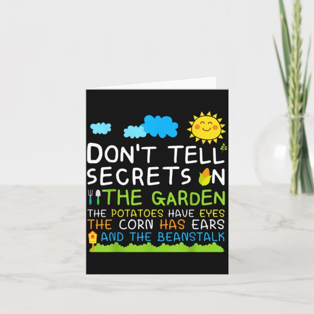 Carte Don't Tell Secret In The Garden Funny Gardener  (Devant)