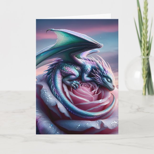 Carte Dragon de bébé Iridescente endormi sur rose rose (Devant)