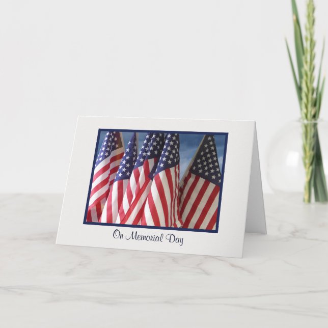 Carte Drapeaux Avec Clouds Memorial Day Grey Card (Devant)