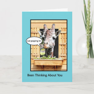 Carte Drôle de penser à vous, jolie girafe à travers la 