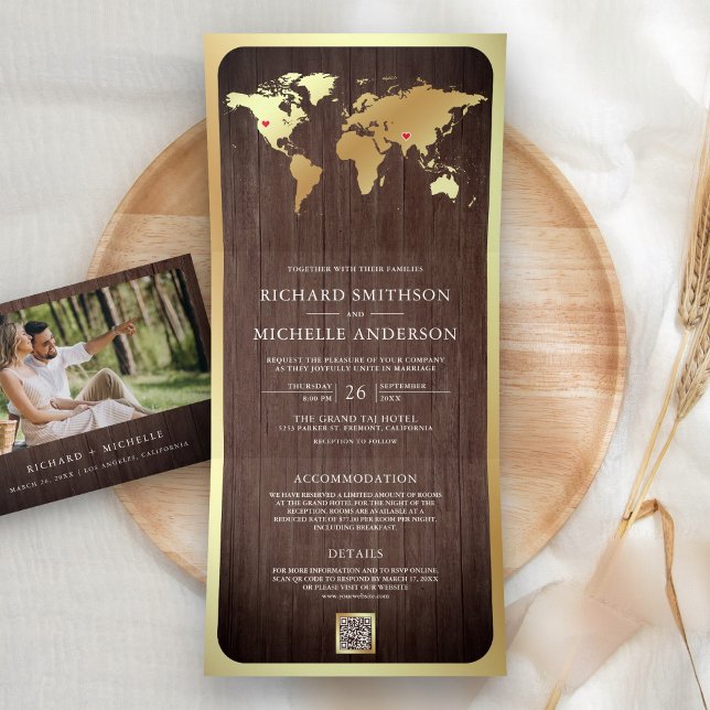 Carte du monde en bois rustique avec code QR pour  (Créateur téléchargé)