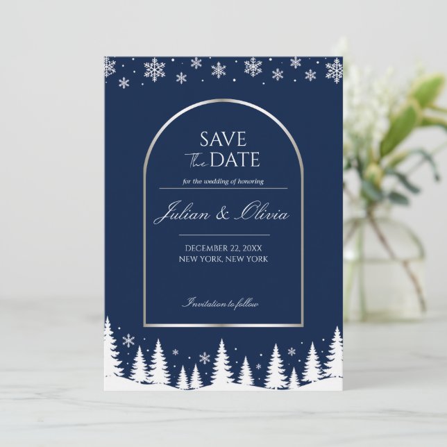 Carte Élégante de Mariage d'Hiver Bleu Nuit 'Save  (Debout devant)