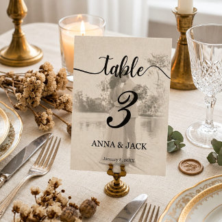 Carte élégante de numéro de table de mariage avec