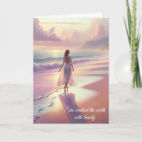 Empreintes sympathiques sur une plage
