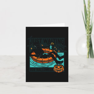 Carte En Attente D'Halloween Détendus Squelette Parlé