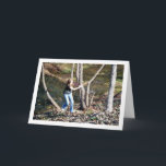 Carte Enfant jouant à Woods<br><div class="desc">Enfant jouant dans la carte de voeux Woods. Vous pouvez facilement customiser ce produit gratuitement si vous souhaitez ajouter du libellé ou changer la couleur du arrière - plan.</div>