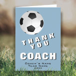 Carte entraîneur de Merci bleu clair de football<br><div class="desc">Carte d'entraîneur moderne en Merci Bleu Bleu Soccer. La carte a un ballon de football noir et blanc. Grande carte pour remercier les entraîneurs sportifs, entraîneur d'équipe du lycée, coach de maman ou papa, etc. Customisez tout texte sur la carte. Ajoutez le nom de l'entraîneur, le nom de l'équipe et...</div>