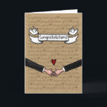 Carte Félicitations - Couple gay marié<br><div class="desc">2 bras habillés en smoking venant de côté. Au-dessus,  un cœur rouge et une banderole flanqués de deux colombes blanches leur souhaitant "félicitations !". Sur le fond en papier kraft,  un message continu "Félicitations,  les gars !" avec de petits cœurs. Parfait pour féliciter un couple d'hommes nouvellement mariés.</div>