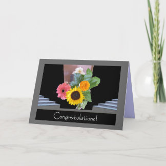 Carte Félicitations - fleurs et escaliers sur gris/jaune